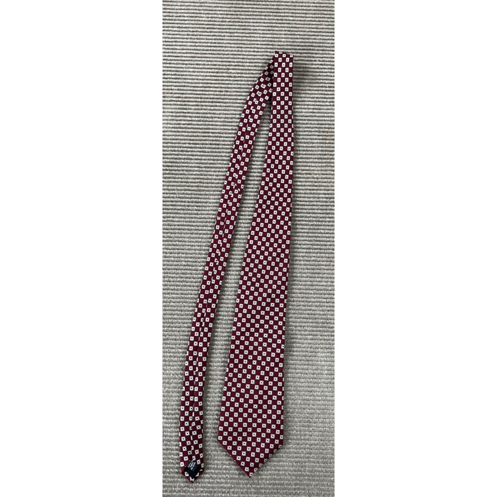 Stafford Mens Silk Tie Burgundy Geometric Medallion Pattern Classic Necktie USA